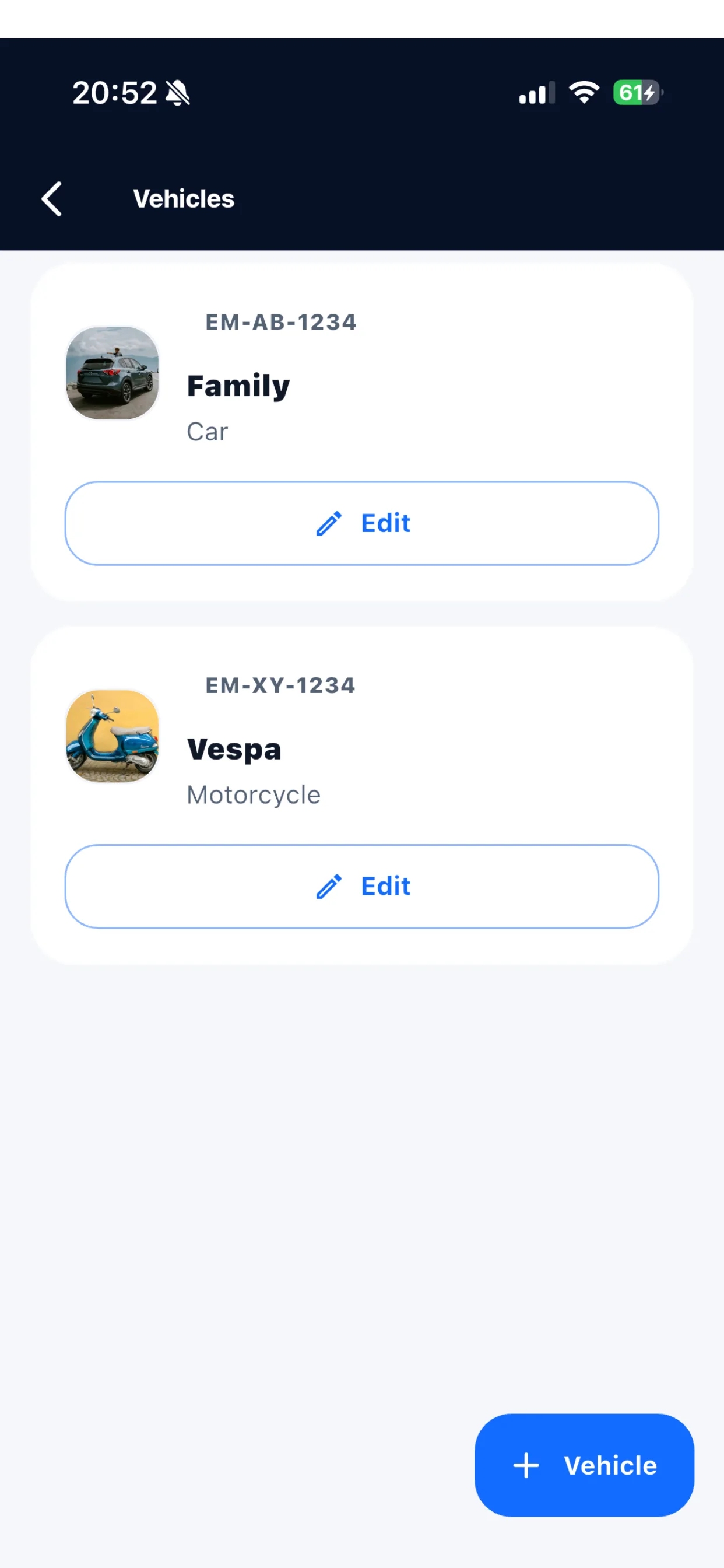 Routeo: Vehicle list with a car and scooter